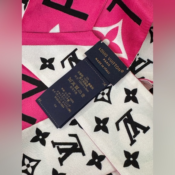 Louis Vuitton Monogram Infinity Bandeau BB - Picture 5 of 5